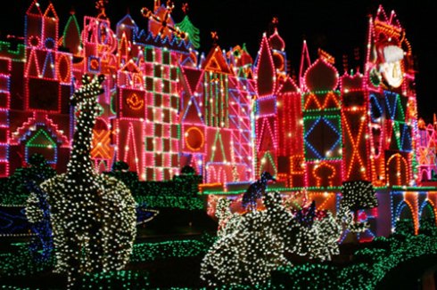 Wrote about Disneyland’s holiday decorations… | THE BLARG